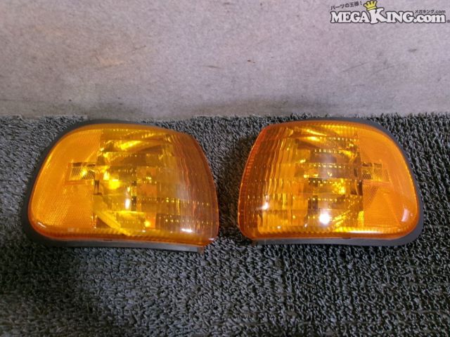 【中古】03年 ダッジ ダッヂ ラム バン 純正 ノーマル コーナーランプ 左右セット 55076527 AC 55076526 / S7-1540｜メガキングドットコム