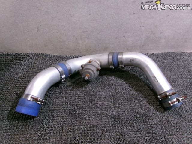 【中古】車種不明 BLITZ ブリッツ インタークーラーパイプ HKS ブローオフバルブ 付 JZX100 ? チェイサー ? 分かる方 / 2T3-035