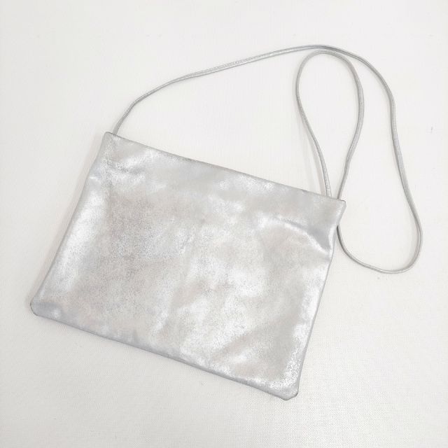 as couture アズ・クチュール ICE SILVER サコッシュ レザー クラック加工 ショルダーバッグ シルバー レディース【中古】6-0318G