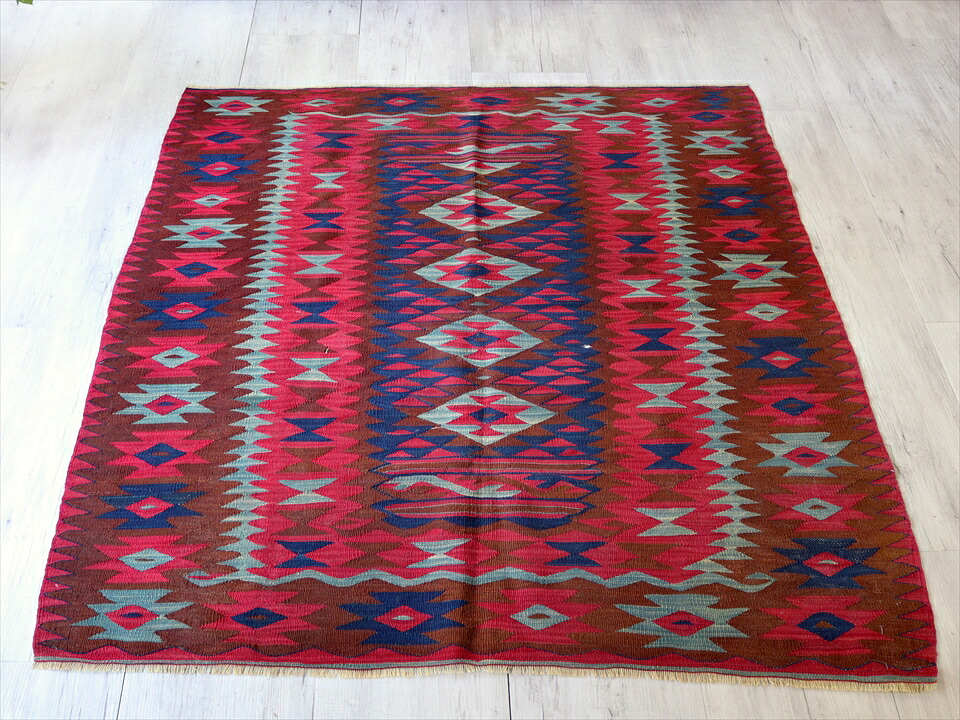 【15%OFFクーポン対象】オールドキリム マナストゥル150×113cm ローズピンク ネイビー