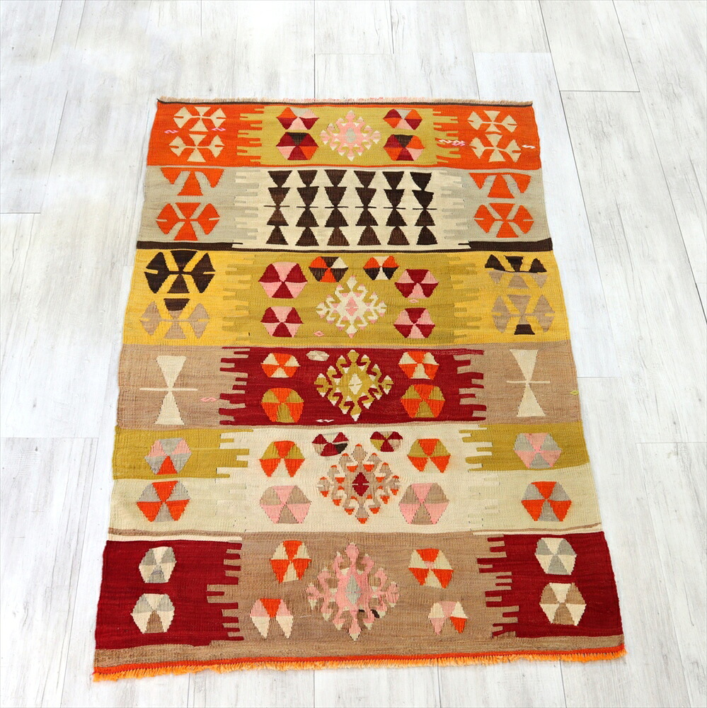 【15%OFFクーポン対象】オールドキリム シワス164×102cm 5つのドラゴンのモチーフ