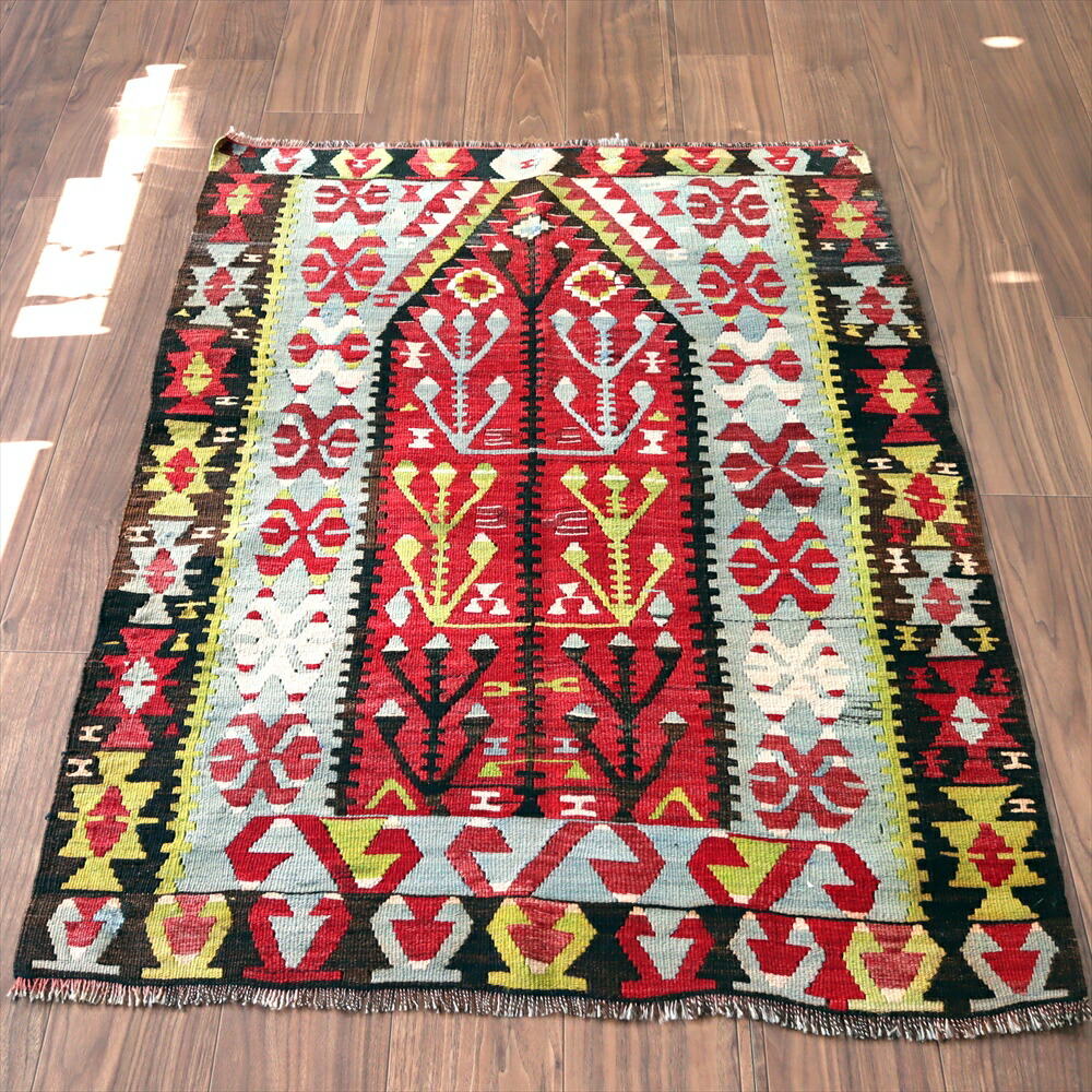 【15%OFFクーポン対象】オールドキリム エシュメ/チェイレキ130×97cm 枝葉を広げる生命の木