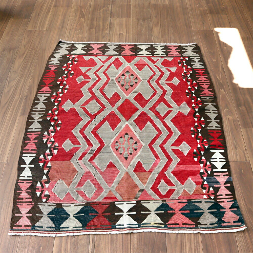 【15%OFFクーポン対象】オールドキリム マラシュ145×109cm ローズとベージュ ベレケット