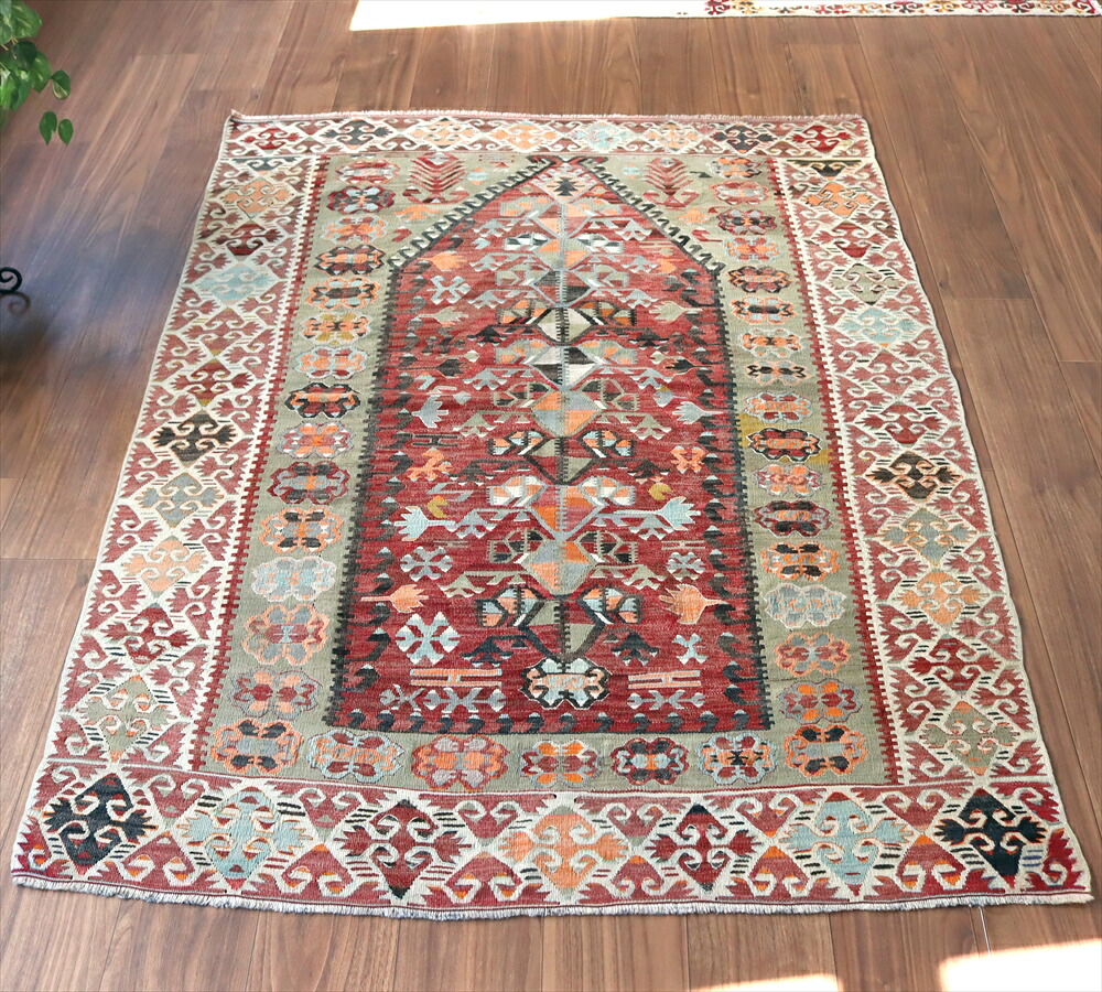 【15%OFFクーポン対象】オールドキリム レイハンル163×121cm 生命の樹が宿るミフラープ