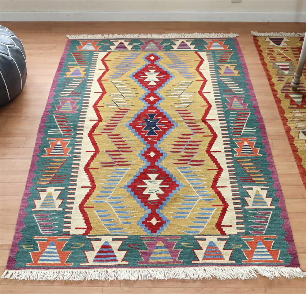 【15%OFFクーポン対象】トルコキリム ウシャク　【1点もの】170×114cm ベレケットのモチーフ