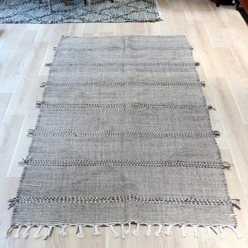 楽天市場】モロッコキリム タズナフト 104×67cm 凹凸のあるパイル織り