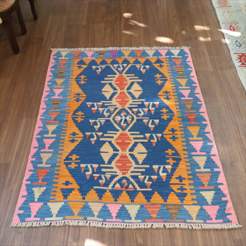 【15%OFFクーポン対象】トルコキリム 手織りラグ 144×101cm カイセリ産 明るい色の幾何学モチーフ