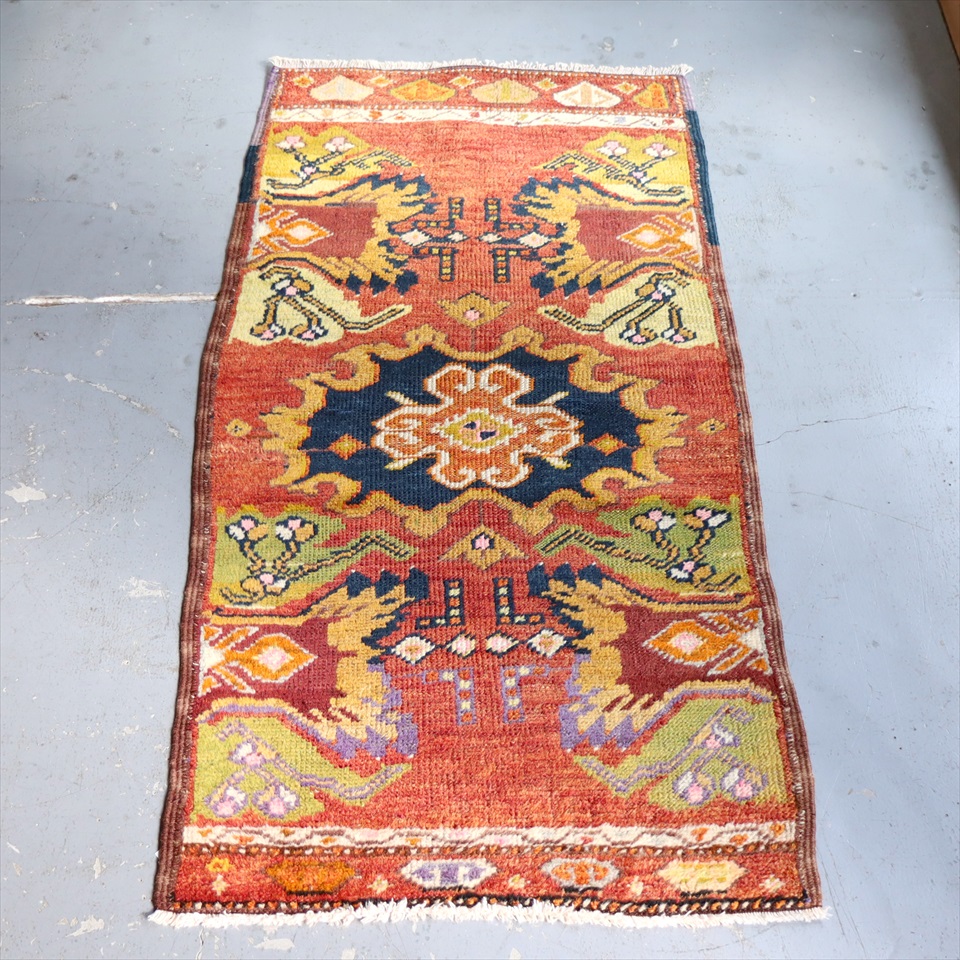 レア柄　103×163 ORIENTAL ヴィンテージトルコラグ 草花　薔薇 レア柄 103×163 ORIENTAL ヴィンテージトルコラグ 草花 薔薇