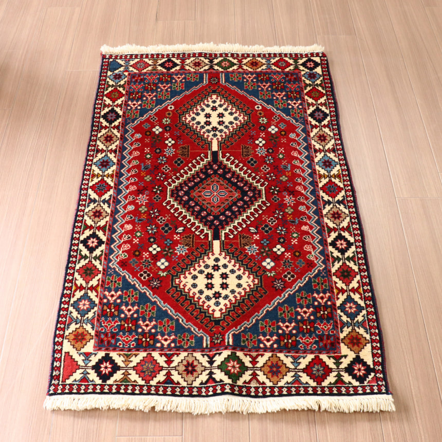 【15%OFFクーポン対象】部族絨毯　イラン南部ヤラメ　 130×82cm トライバルラグ　細かな爪を持つ３つのドラゴンモチーフ