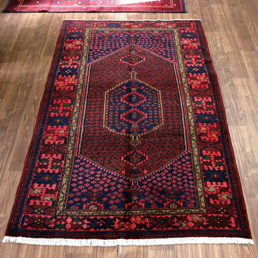 イランの手織り絨毯 ハマダン 229×145cm 六角メダリオン レッド&ネイビー|ガラタバザール(キリム&ラグ)