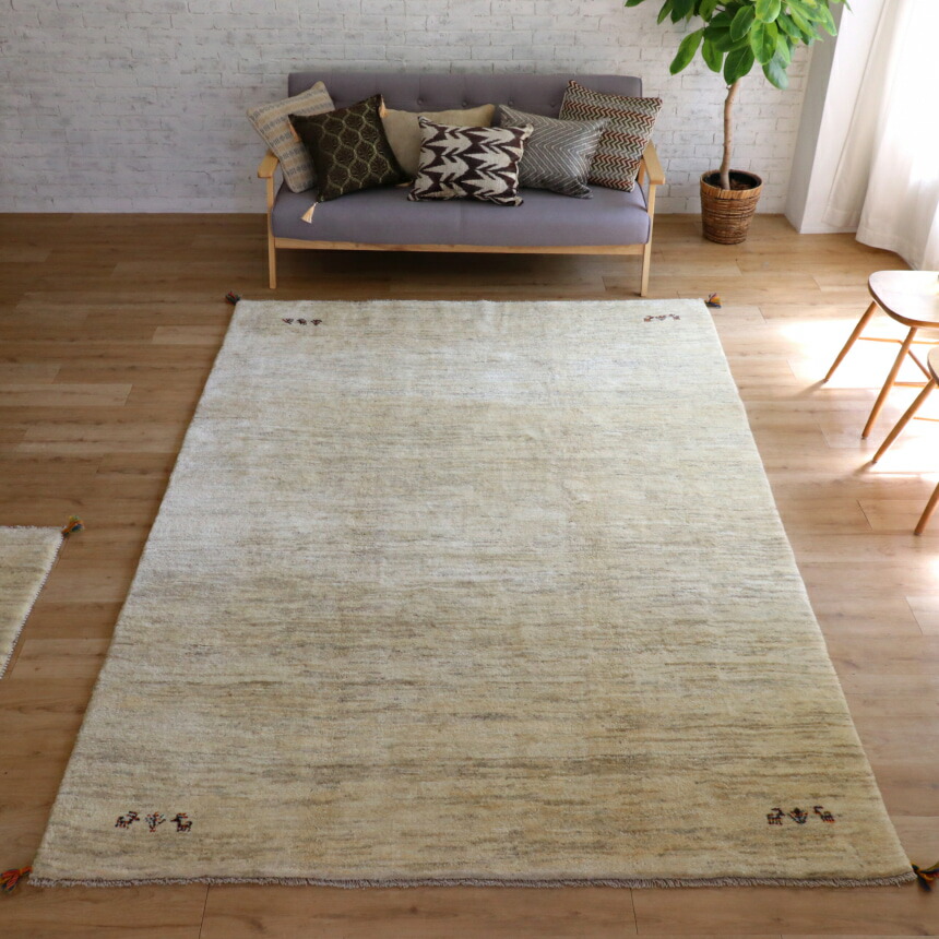 ギャッベ　原毛　リズバフ　イラン産　ラグ　ナチュラル 楽天市場】ギャッベ Gabbeh イラン産 手織りラグ 190×150cm ナチュラル