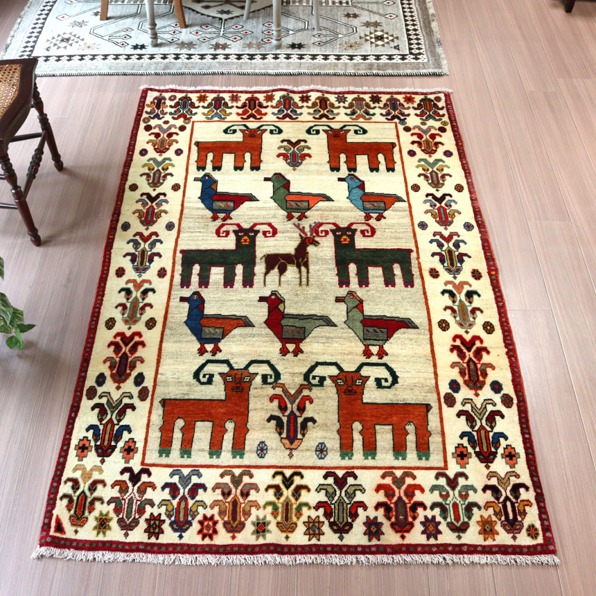 【15%OFFクーポン対象】カシュカイ族の手織りラグ ギャッベ 195×120cm 鳥と動物