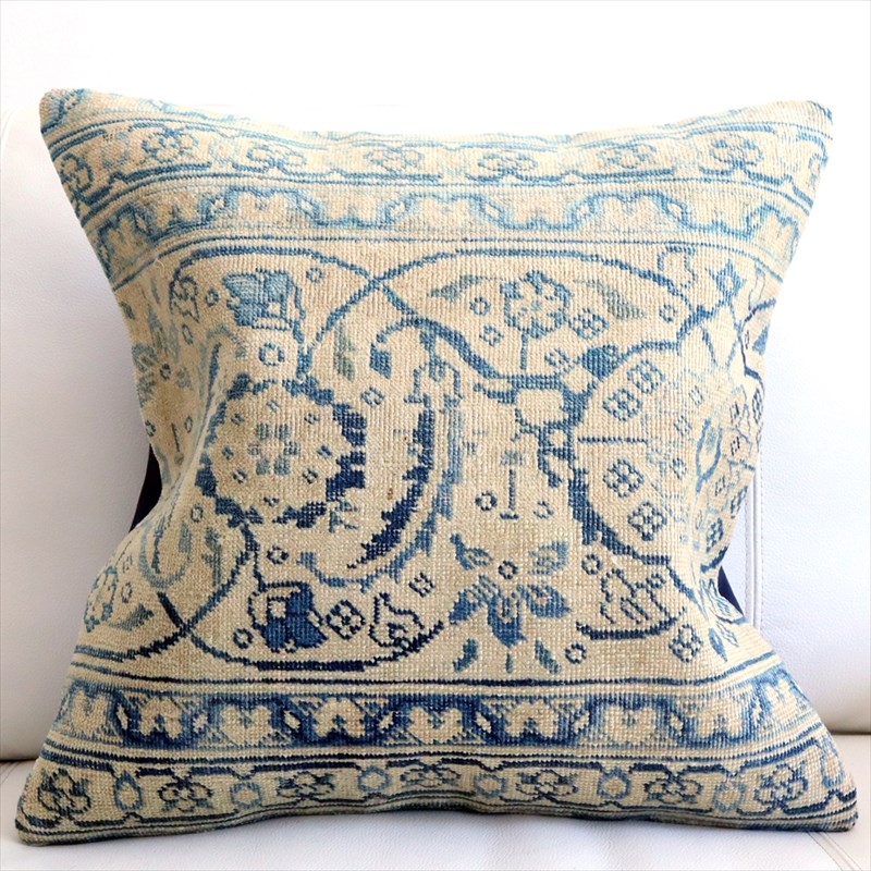 【15%OFFクーポン対象】ヴィンテージ 絨毯クッション 45×45cm ブリーチしたアンティーク加工 Old Carpet Cushion