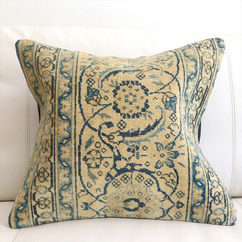【15%OFFクーポン対象】ヴィンテージ 絨毯クッション 45×43cm ブリーチしたアンティーク加工 Old Carpet Cushion