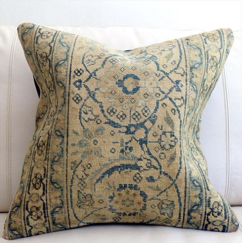 【15%OFFクーポン対象】ヴィンテージ 絨毯クッション 45×45cm ブリーチしたアンティーク加工 Old Carpet Cushion