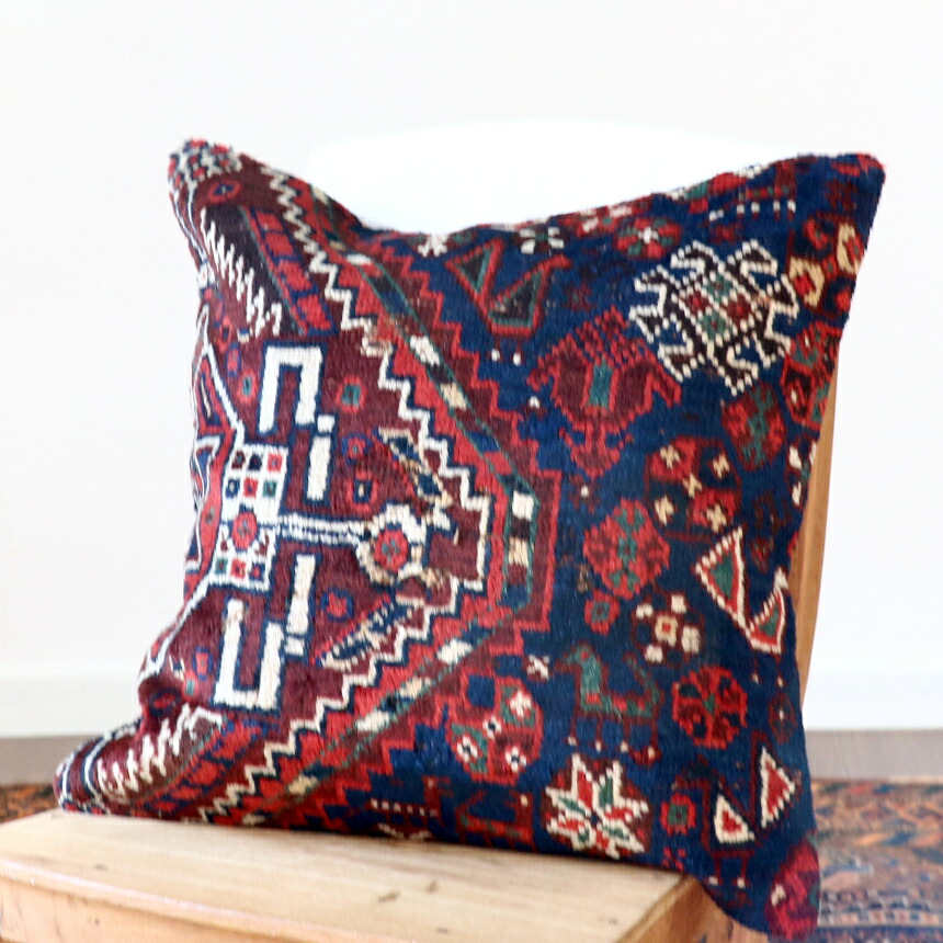 【15%OFFクーポン対象】アンティークラグ クッションカバー49×50cm カシュカイ族 手織り絨毯