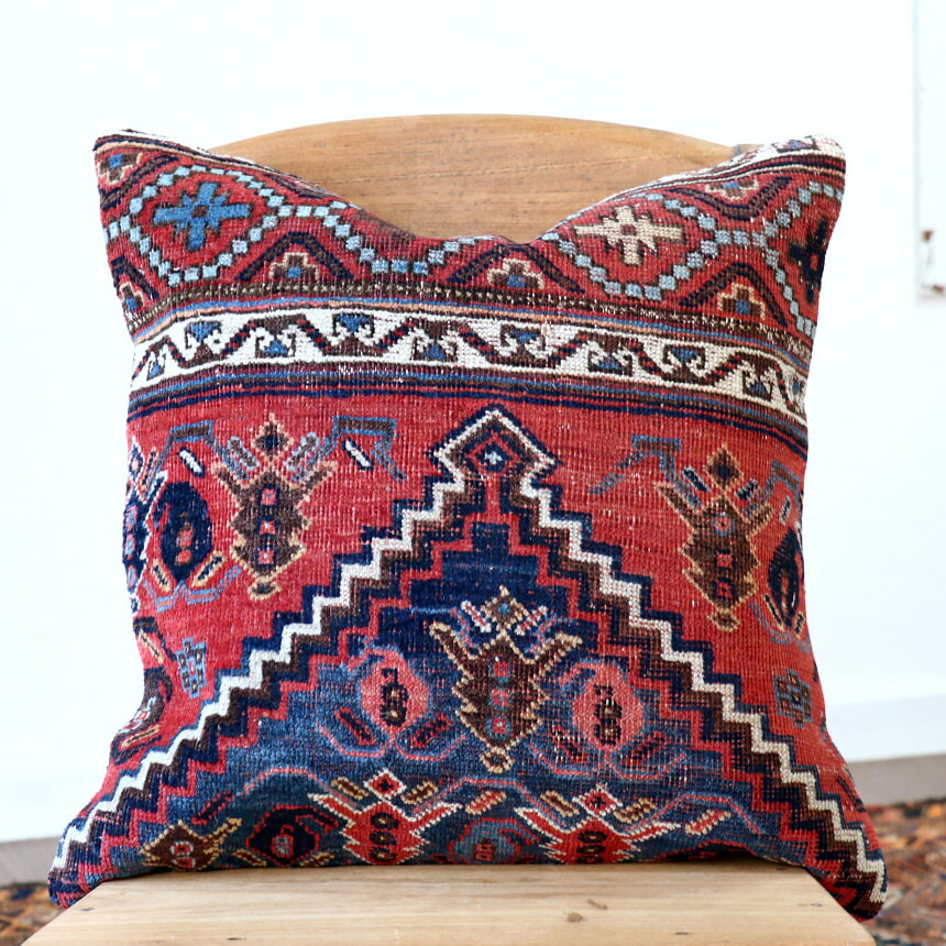 【15%OFFクーポン対象】アンティークラグ クッションカバー50×50cm カシュカイ族 手織り絨毯