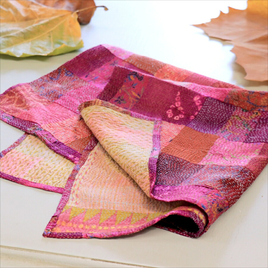 【10%OFFクーポン対象】カンタ刺繍 シルク ミニクロス58×57cm パッチワーク ピンクグラデーション　両面リバーシブル