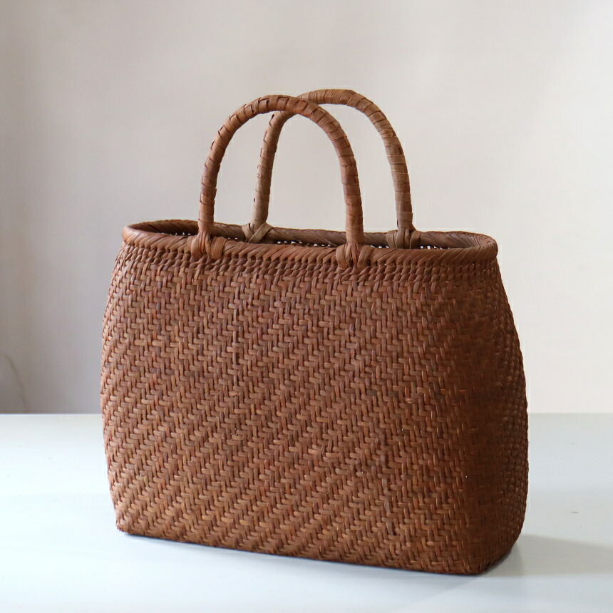 【10%OFFクーポン対象】やまぶどう カゴバッグ/3mmひご 網代編み 紅皮/大サイズ 巾35cm 高さ（本体）27cm 重さ480g