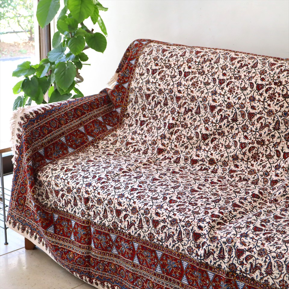 【15%OFFクーポン対象】ペルシャ更紗 イラン手染め布 ガラムカール 240×160cmサイズ アンバー系ペイズリー柄 コットンマルチカバー ソファーカバー ベッドカバー