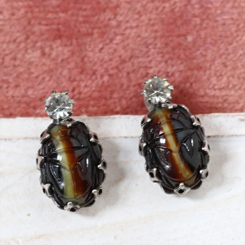 【10%OFFクーポン対象】ヴィンテージビーズピアス Vintage Glass Beadsスカラベのレリーフ・アゲート