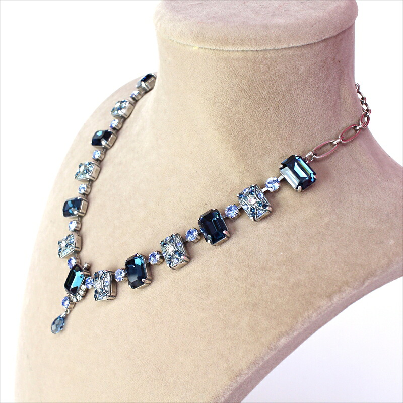 GalataBazaar Mariana Rabbit Mariana Islands necklace