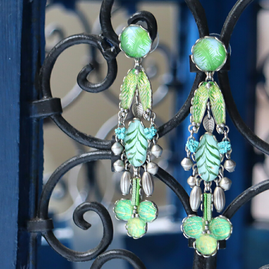 楽天市場】アヤラバー ピアス(スタッド）ラディアンス