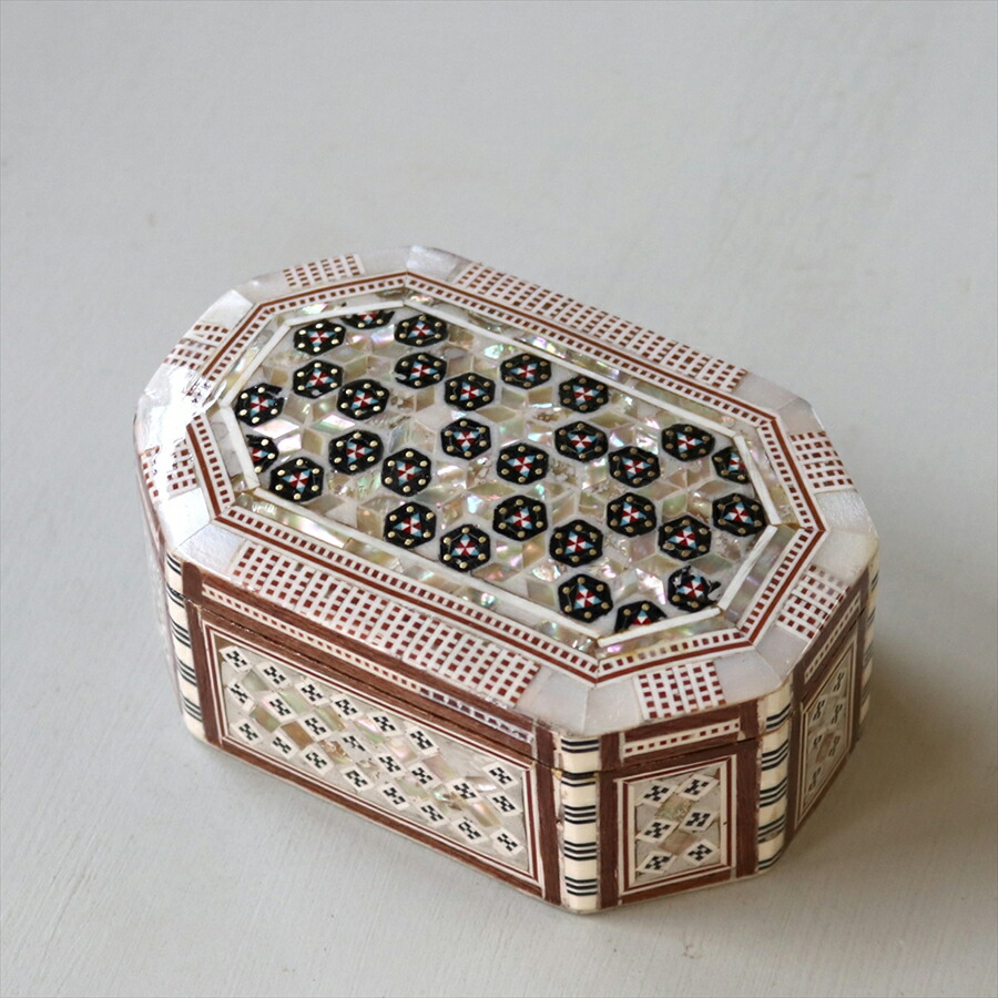 ナット製エレガントなジュエリーボックス タイトル ナット製エレガントなジュエリーボックス タイトル - メルカリ