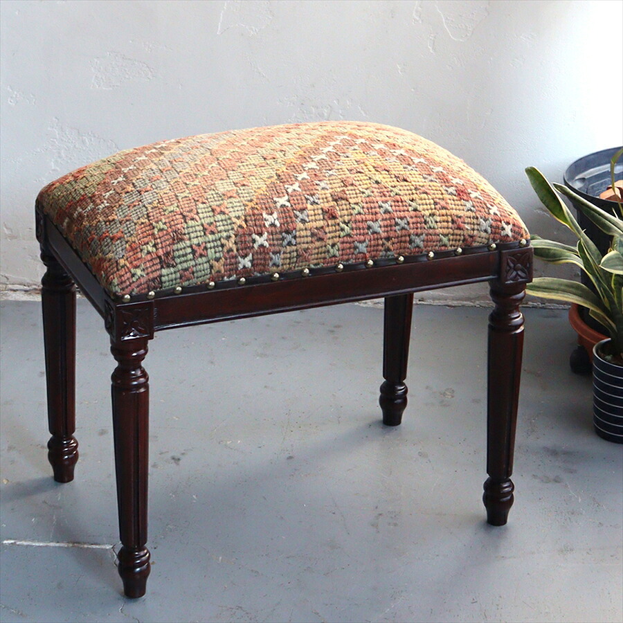 オールドキリムベンチスツール H52&times;W54&times;D35cm オールドキリム木製家具 ヤムート old kilim wood furniture stool bench｜ガラタバザール（キリム＆ラグ） 39,325円