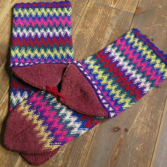 爆売り アンティーク トルコ手編みウール靴下マルチカラー ワインレッド カラフルなジグザグボーダー 25cm 高知インター店 Volfgr Com