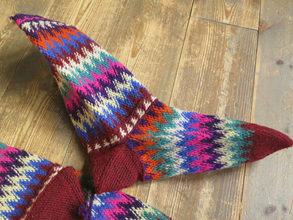 全国宅配無料 アンティーク トルコ手編みウール靴下マルチカラー ワインレッド カラフルなジグザグボーダー 26cm 格安 Mercurytechnologies Mn Com