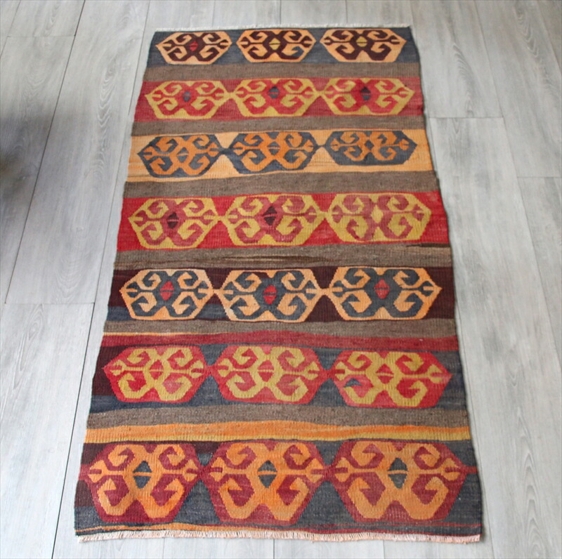 【15%OFFクーポン対象】オールドキリム カイセリカッパドキア　チェイレキ152×71cm お羊の角 コチボユヌズ