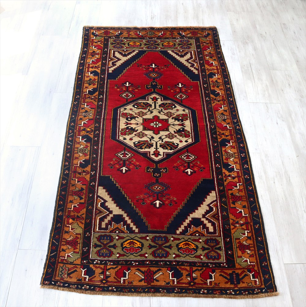 トライバルラグ/部族絨毯・コンヤ228×114cm白いメダリオン タシュプナル トルコ手織り絨毯|ガラタバザール(キリム&ラグ)