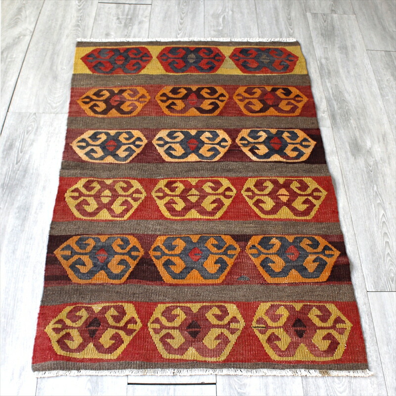 【15%OFFクーポン対象】オールドキリム カイセリカッパドキア　チェイレキ120×71cm お羊の角 コチボユヌズ