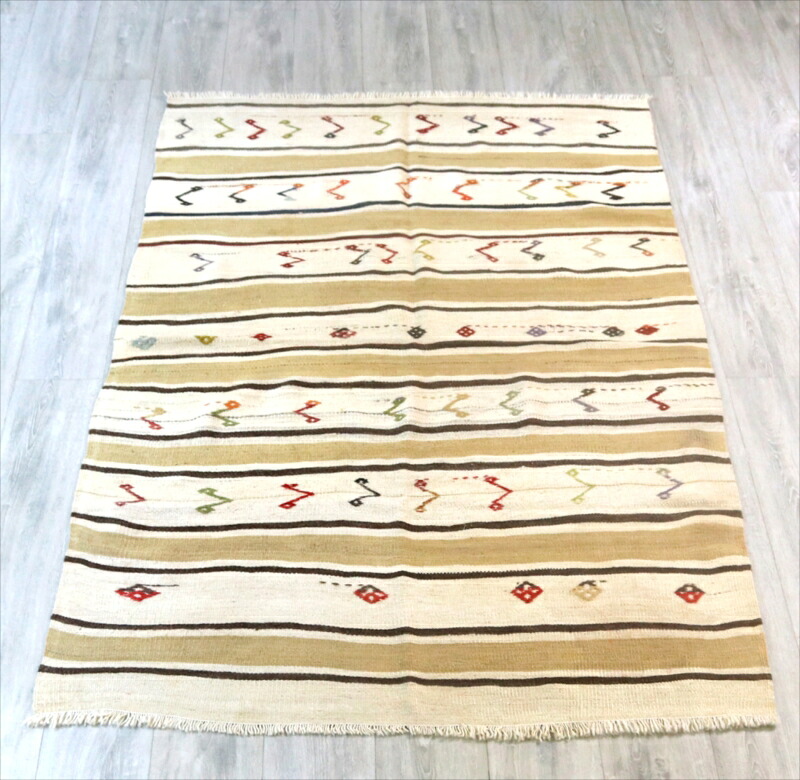 【15%OFFクーポン対象】オールドキリム ムート　シンプルなボーダー　カリヨラ200×126cm 染めていないナチュラルなアイボリーとベージュのストライプ