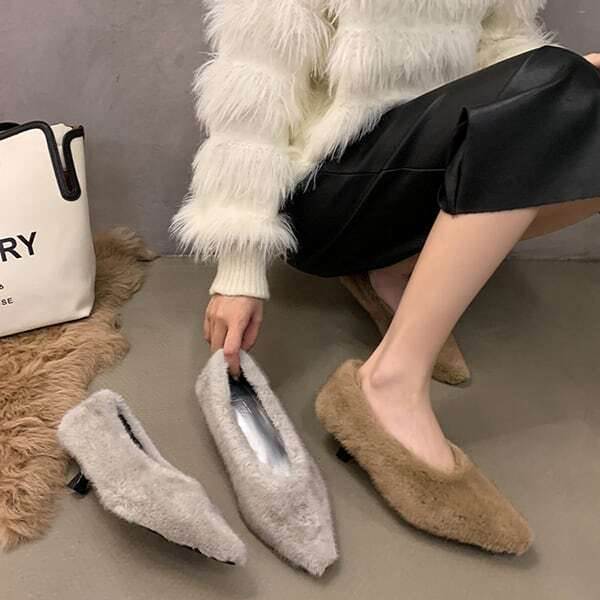 ヒール 大人可愛い もこもこ 無地 とんがり 秋 上品 ２色展開 パンプス レディース きれいめ パンプス 靴 おしゃれ 冬 シューズ