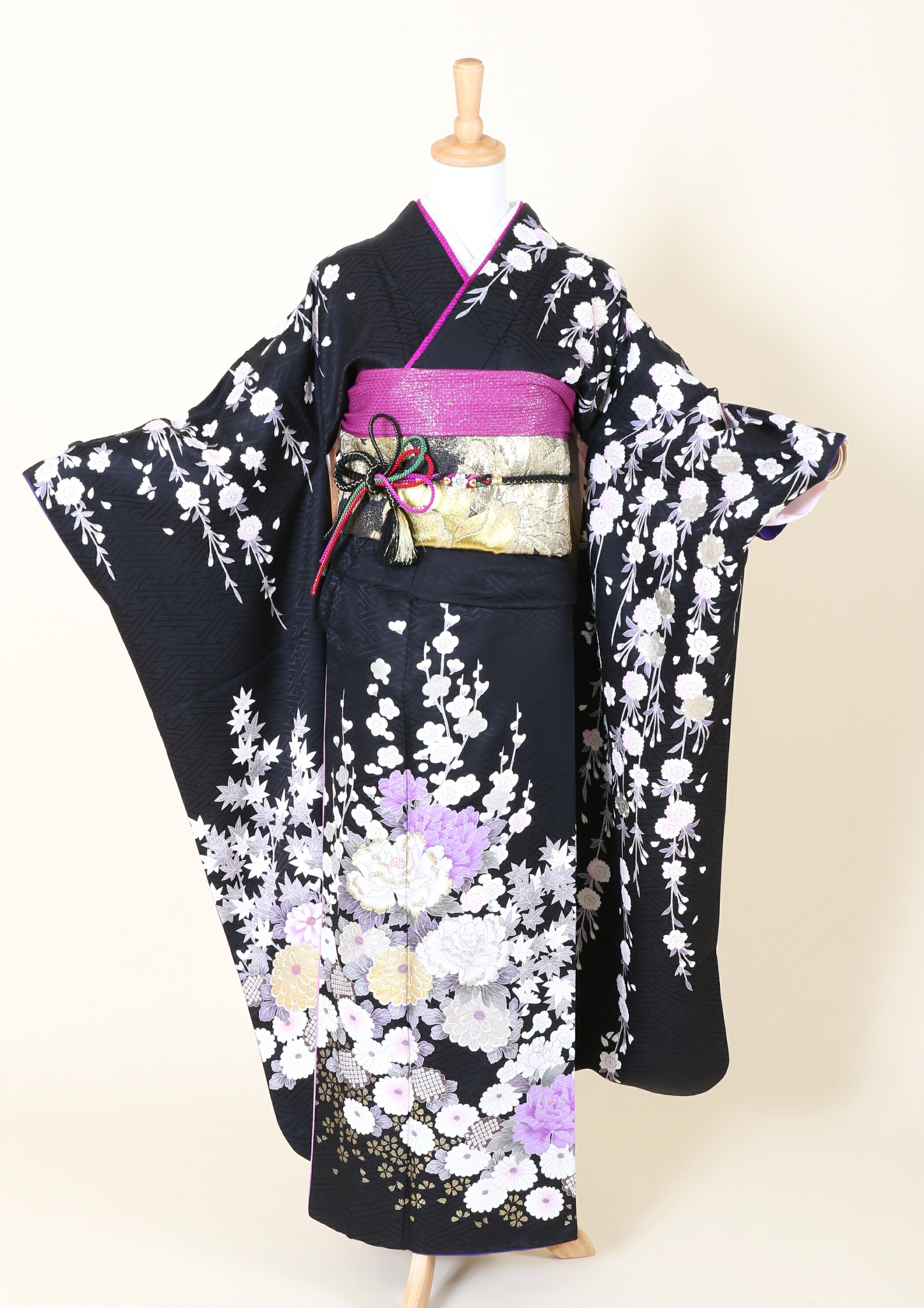 【賃借 貨物輸送無料】 成年者式 正絹振袖フルセット   「黒地しだれ桜と花々 振袖」～二ヶ月間 賃借能力のある～
