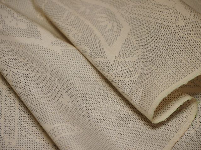 真綿結城紬 巻き文様 生成り(黄味がかったがかった白)【つむぎ】【正絹】【未仕立てもの】【貨物輸送無料】【smtb-k】【ky】
