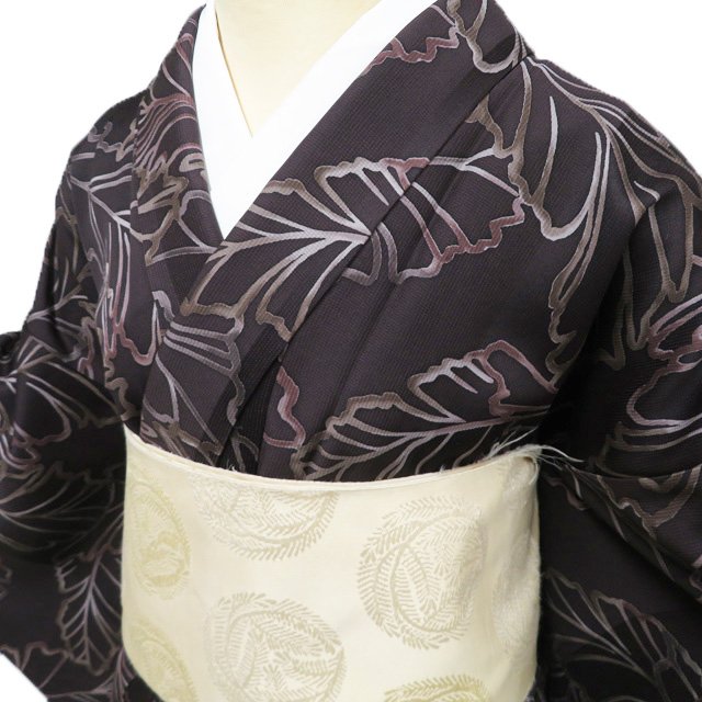 【 中古 】 小紋 リサイクル着物 正絹 袷 カジュアル 葉っぱ模様 焦茶色 身丈165cm 裄68cm L トール ワイド A1209-1 [式典 観劇 普段使い お食事 kimono アウトレット 送料無料 きもの北條]｜特選リサイクル着物　きもの北條
