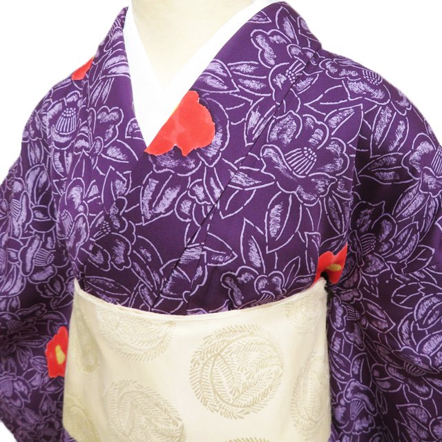 【 中古 】 小紋 リサイクル着物 正絹 袷 カジュアル 花模様 椿 葡萄色 多色 身丈154.5cm 裄64.5cm S A1217-2 [式典 観劇 普段使い お食事 kimono アウトレット 送料無料 きもの北條]