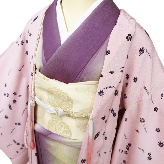 【 中古 】 羽織 コート リサイクル着物 正絹 縮緬地 吹き寄せ文 羽織紐付き 水柿色 濃紺色 身丈86cm 裄68cm A1287-2 [和服 和装コート きもの kimono 防寒着 冬 送料無料 きもの北條]