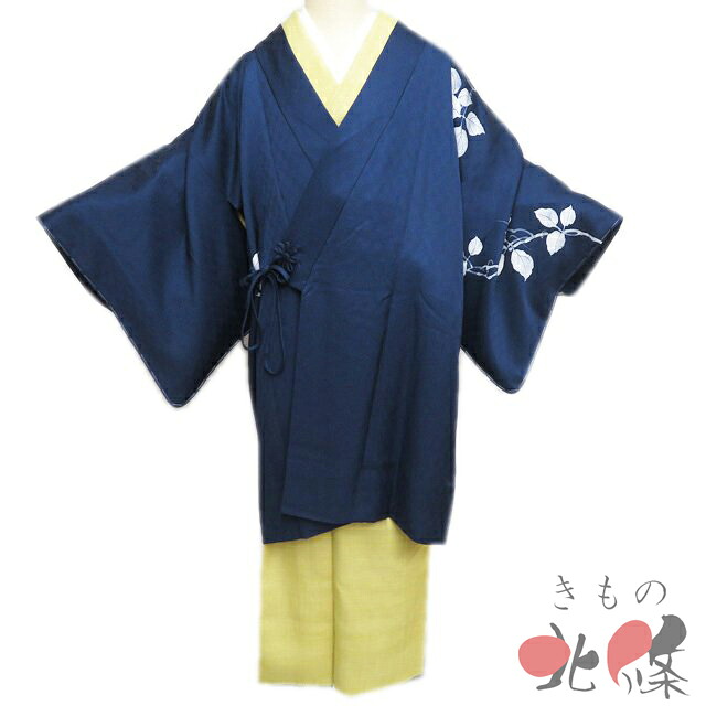 【 中古 】 コート 道中着 リサイクル着物 正絹 葉っぱ模様 濃紺色 身丈93.5cm 裄62cm A1304-3 [お出かけ 茶席 街歩き 防寒 和服 kimono 送料無料 きもの北條] 11,689円