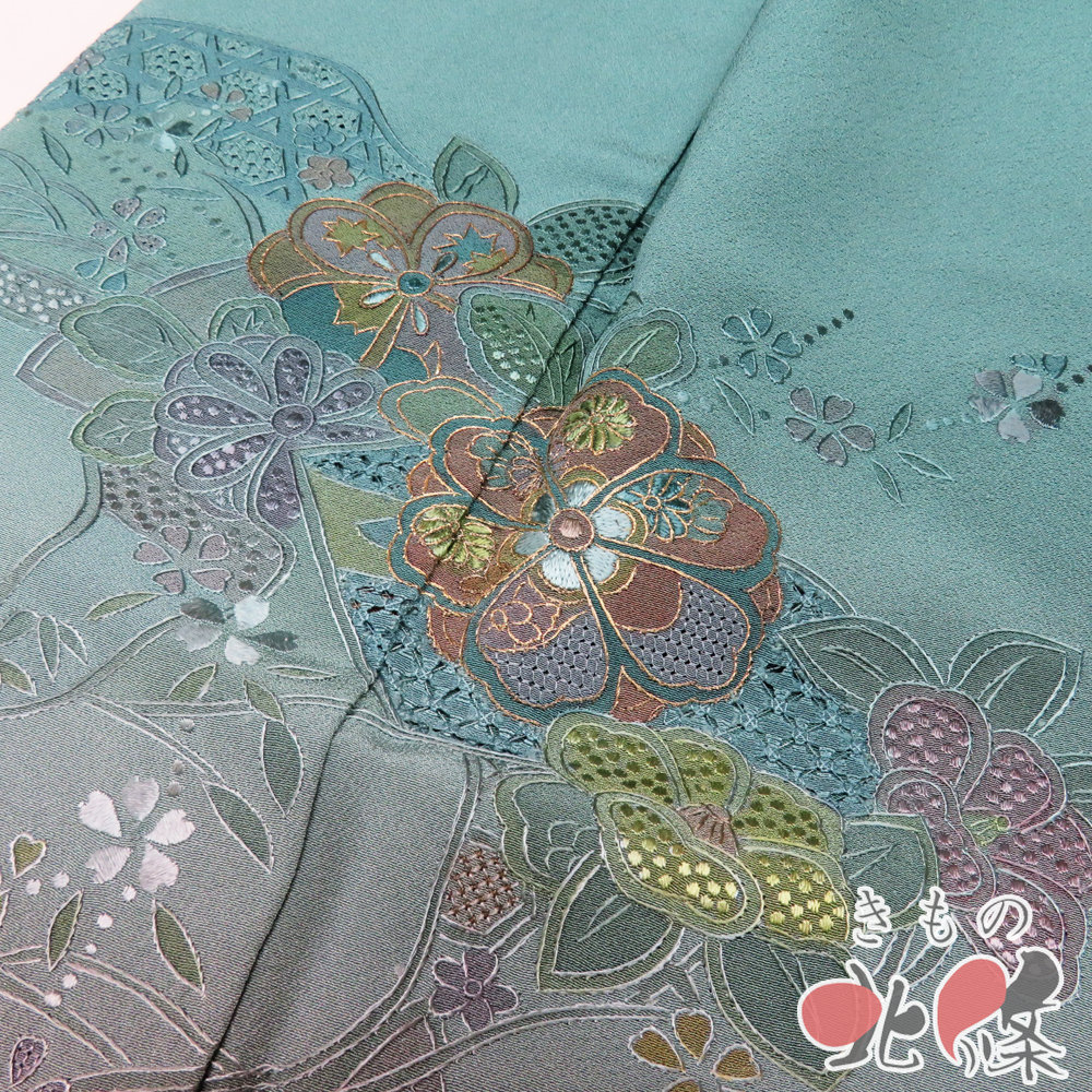 【 中古 】 付下げ 付け下げ 訪問着 リサイクル着物 正絹 袷 紋付 汕頭刺繍 中国刺繍 暈し 花の図 金糸 翠色 身丈160cm 裄68cm M A1384-3 [入学式 卒業式 お宮参り 七五三 母 刺繍 和服 送料無料 きもの北條]｜特選リサイクル着物　きもの北條
