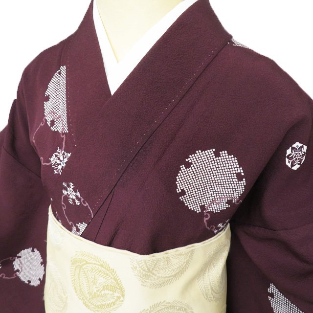 ＼ FINAL PRICE ／ 【 中古 】 小紋 リサイクル着物 正絹 単衣 カジュアル 雪輪模様 雪花 葡萄茶色 身丈157cm 裄69cm M A910-4 [ 和服 きもの 普段着 kimono アウトレット 送料無料 きもの北條]｜特選リサイクル着物　きもの北條