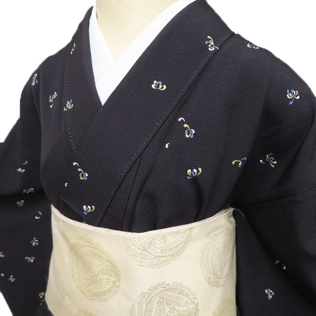【 中古 】 小紋 リサイクル着物 正絹 袷 カジュアル 花模様 鉄黒色 多色 身丈160cm 裄63cm M A1219-6 [式典 観劇 普段使い お食事 kimono アウトレット 送料無料 きもの北條]
