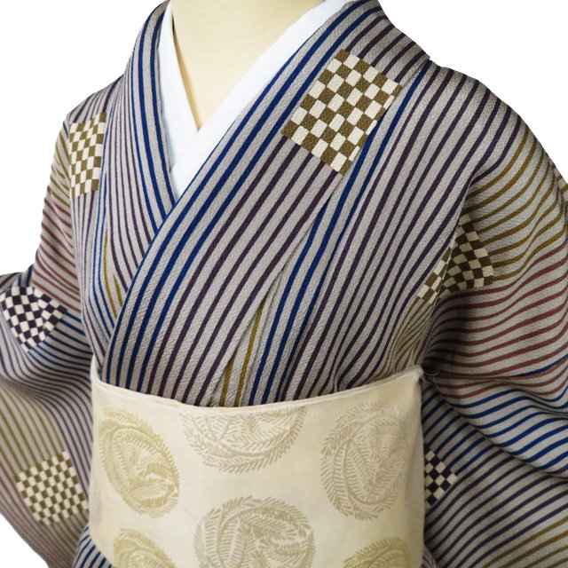 【 中古 】 小紋 リサイクル着物 正絹 袷 カジュアル 縮緬地 縦縞模様 市松模様 薄い灰汁色 多色 身丈163cm 裄66.5cm L ワイド A1125-7 [式典 観劇 普段使い お食事 kimono アウトレット 送料無料 きもの北條]｜特選リサイクル着物　きもの北條
