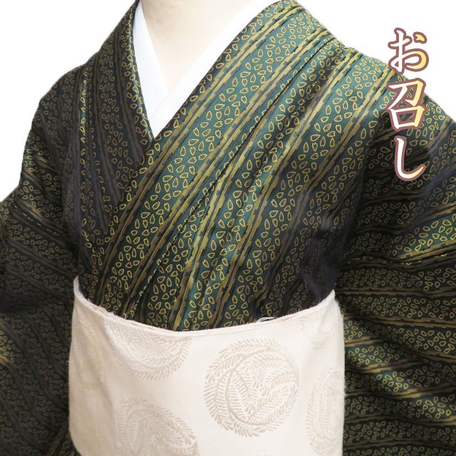 【 中古 】 お召し 御召 リサイクル着物 正絹 袷 カジュアル 桜の花びら模様 千歳緑色 草色 身丈154cm 裄62cm S A1284-8 [和服 お茶会 お茶席 茶道 観劇 街歩き きもの kimono 送料無料 きもの北條]