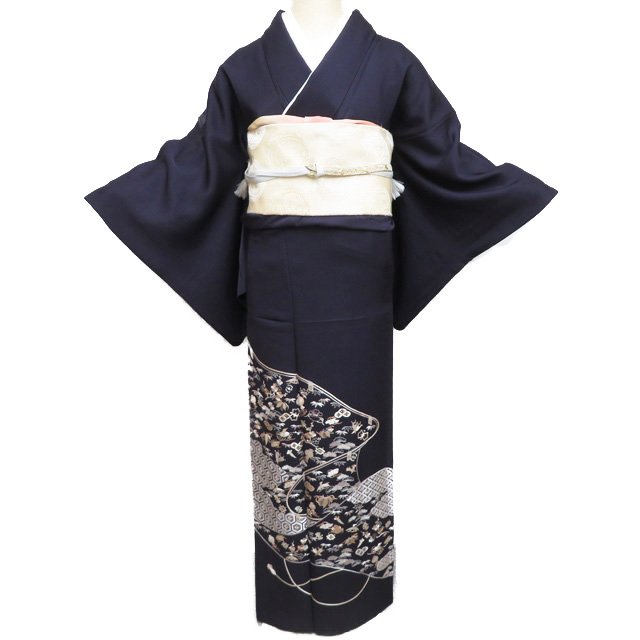 【 中古 】 特選 色留袖 リサイクル着物 袷 紋付 一つ紋 刺繍 七宝 亀甲 宝物 松竹梅 地模様 黒紅色 多色 身丈155.5cm 裄64cm S A1146-10 [和服 kimono アウトレット 結婚式 送料無料 きもの北條]｜特選リサイクル着物　きもの北條