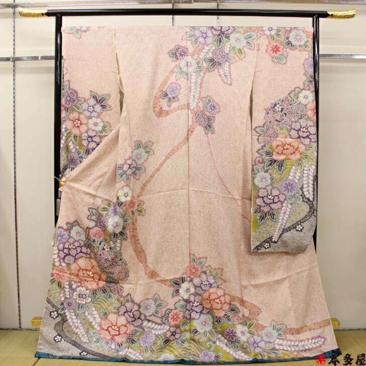 振袖 訳有品 訳あり品 仮絵羽 未仕立てもの 有松鳴海絞 九鼎大呂品 蔵出し品 昭和後期 出どころ ひな形 染めつける 日本 括り くくり 外国で 有松絞 鳴海絞 絞 総絞り 桃 さくら色 金彩 晴れ晴れしい 最御前上等品 珠玉 御前上等品 成年者式 華燭の典 花嫁御寮御召しもの 総絞り振袖 誂え 正絹 絹 地絹 100％