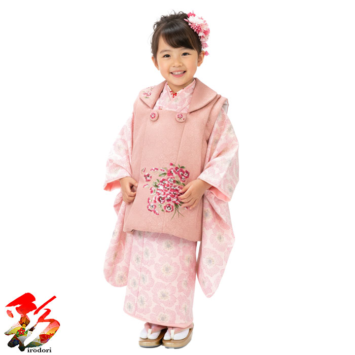 【レンタル】ジルスチュアート JILLSTUART スミレ刺繍 ピンクベージュ 七五三 着物 レンタル 3歳 女の子 被布 753 女の子 七五三レンタル 往復送料無料 着付マニュアル付き 新品足袋プレゼント 3girl-hf-440｜着物レンタルand販売　彩